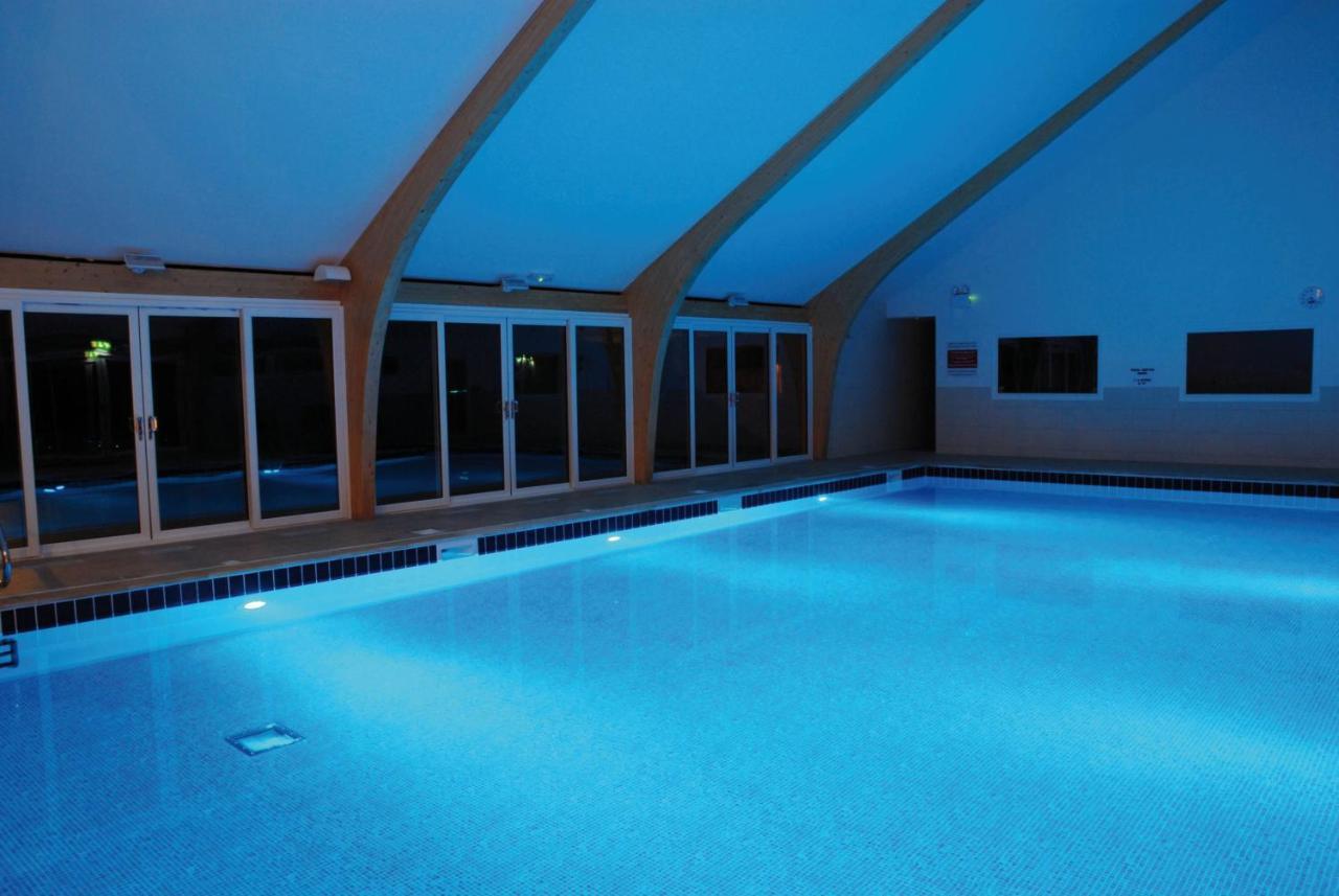 Kingfisher Hot Tub & Log Burner House On Premium Lakeside With Resort Facilities St Columb Major エクステリア 写真