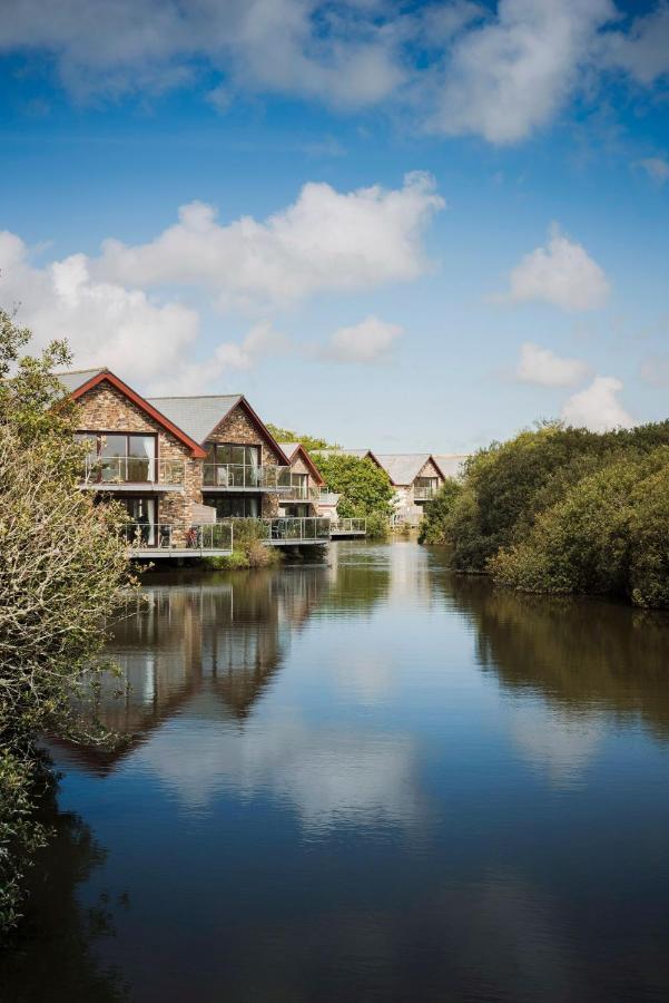 Kingfisher Hot Tub & Log Burner House On Premium Lakeside With Resort Facilities St Columb Major エクステリア 写真