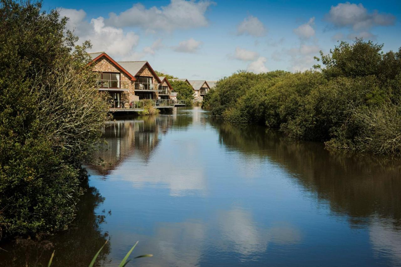 Kingfisher Hot Tub & Log Burner House On Premium Lakeside With Resort Facilities St Columb Major エクステリア 写真